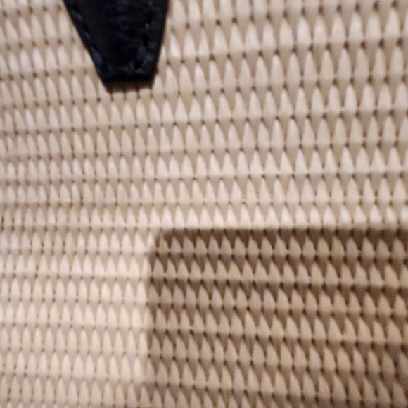 New Tory Burch tote w strap - Picture 10 of 10